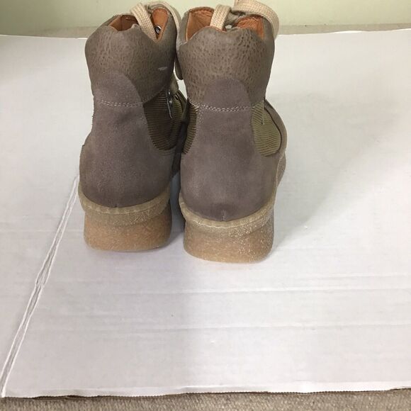 Renvy Women Lace Up Fashion Ankle Army Wedge boots with Jogger Sole Sz. 6.5 NIB - Picture 6 of 12